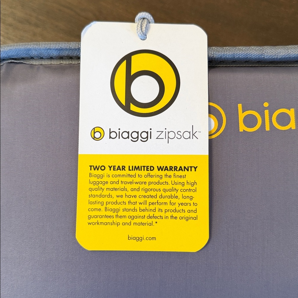 Biaggi Zipsak Boost - Expandable Carry-On Luggage - Picture 5 of 8